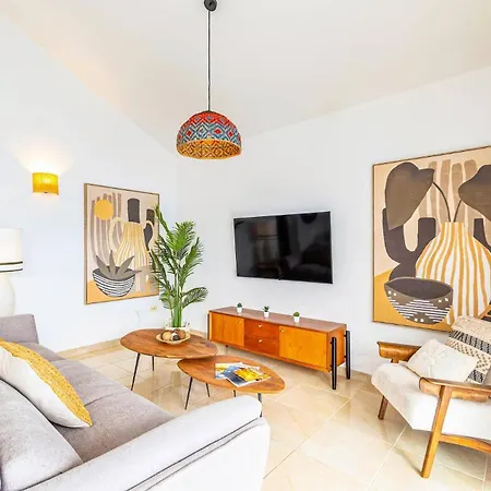 Noruega By ヴィラ ティアス